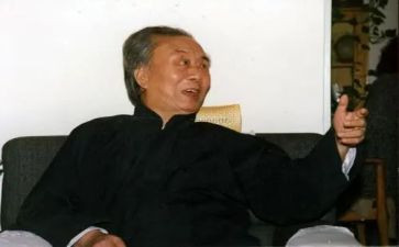 《艾青诗选》读后感模板8篇