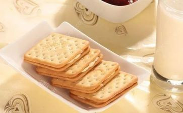 送饼干中班教案6篇