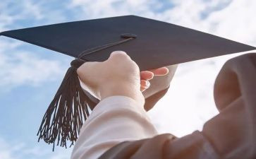 大二学生学生自我鉴定推荐7篇