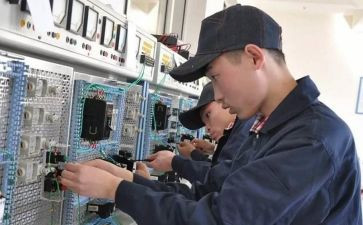 商场电工作总结5篇