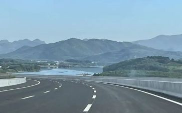 高速收费员月工作总结5篇