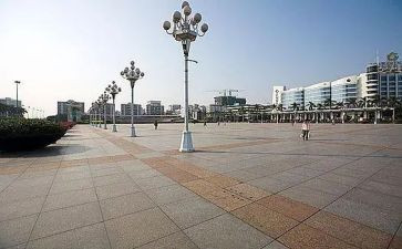 通往广场的路不止一条读后感模板7篇