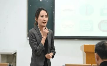 讲课的工作总结7篇