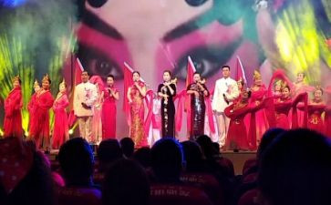 大班新年联欢会教案8篇