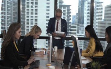 升旗仪式上领导讲话稿7篇
