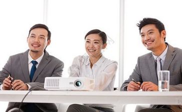 领导的年度述职报告最新6篇