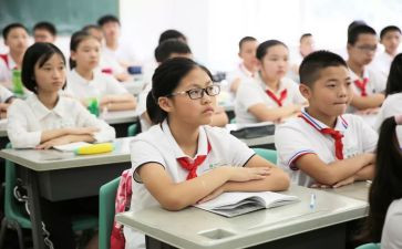 教师中二述职报告参考8篇